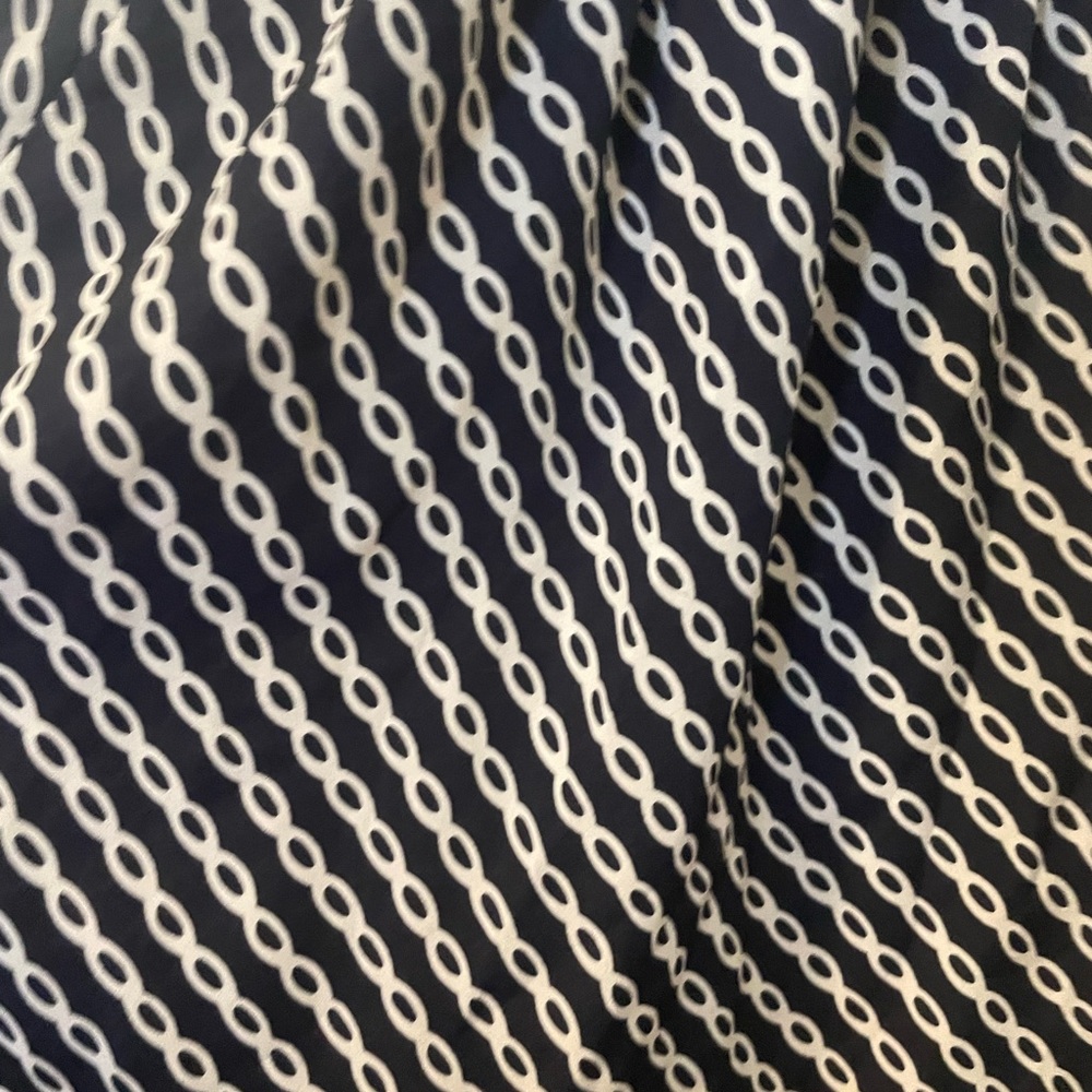Pattern dress - Picture 2 of 3